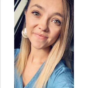 Meet your Posher, Ashlee